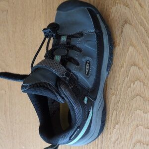 Keen kids Targhee Hiking Shoes size 11 (kids)
